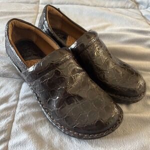 B.O.C Born Concept Womens Brown Clog Slip On‎ Shoes Size 6
